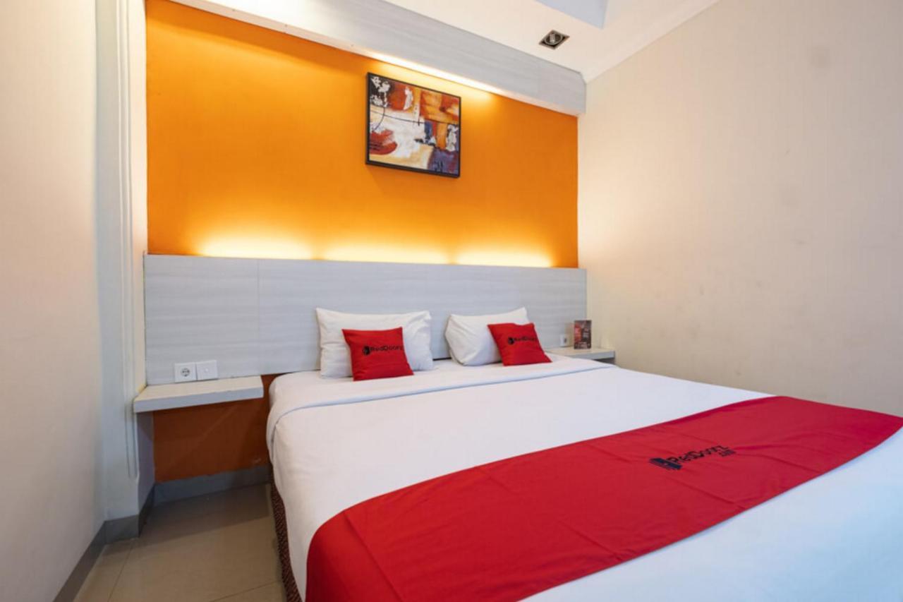 Reddoorz Plus @ Hotel Alden Macasar Exterior foto