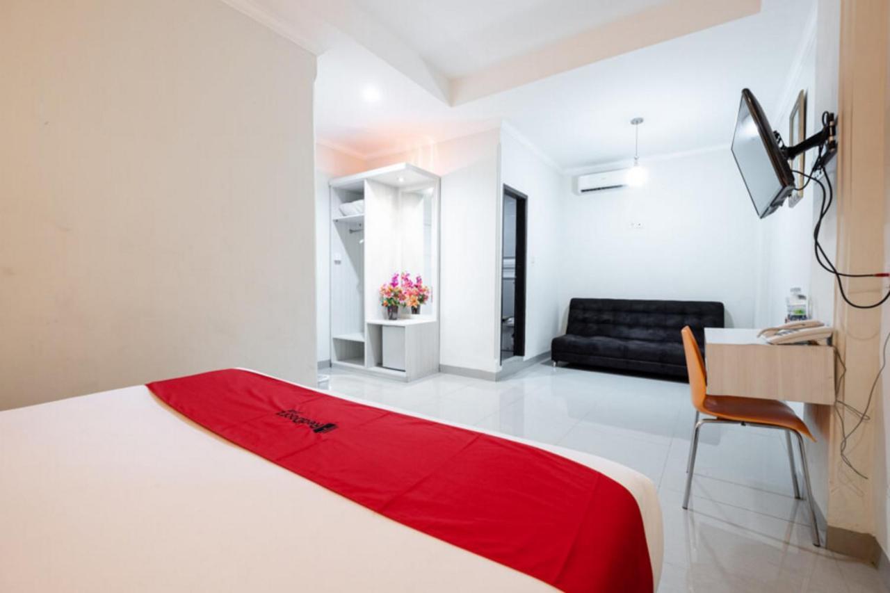Reddoorz Plus @ Hotel Alden Macasar Exterior foto
