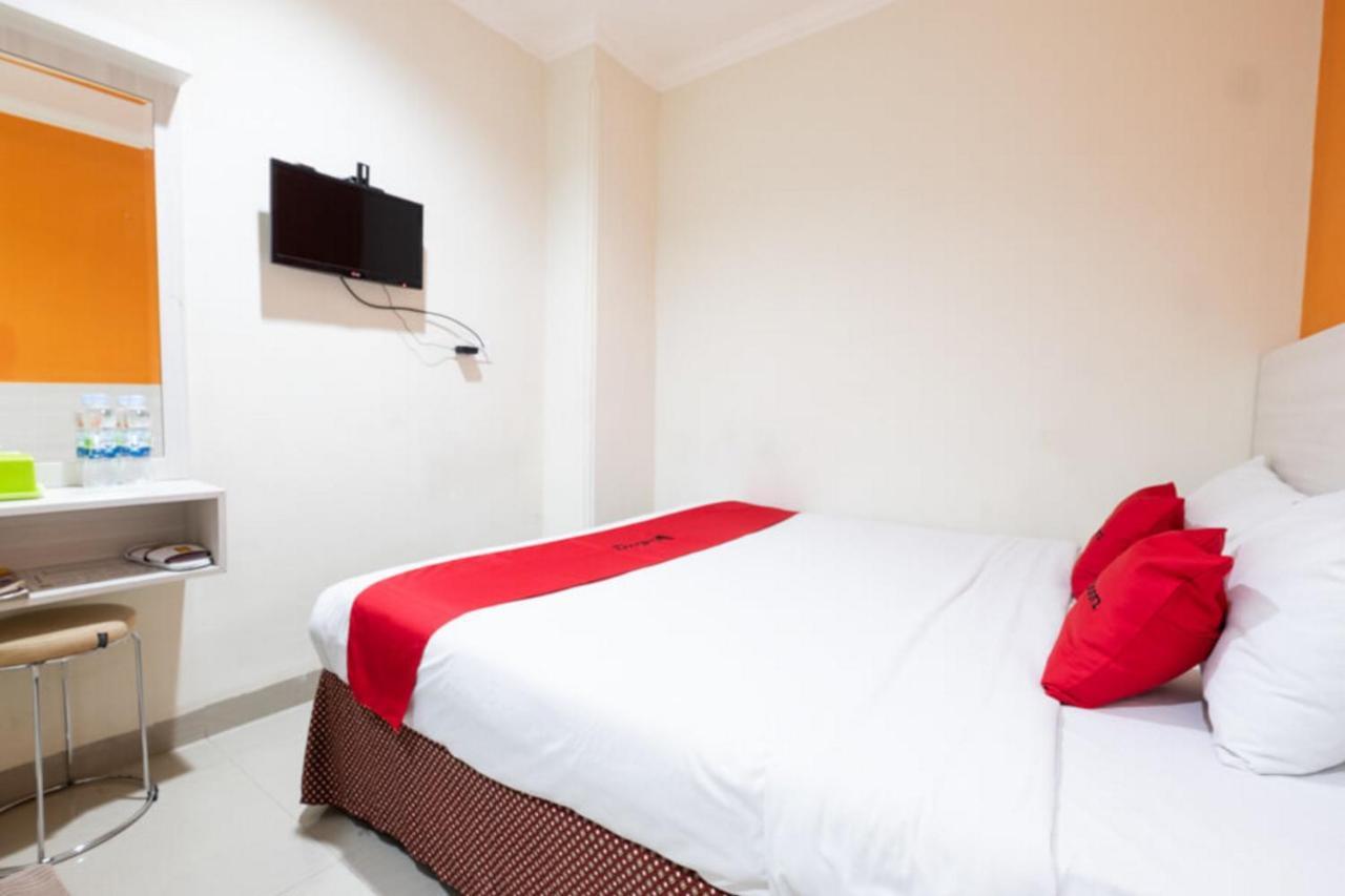 Reddoorz Plus @ Hotel Alden Macasar Exterior foto